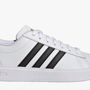 adidas Women's Grand Court 2.0 Tennis Shoe